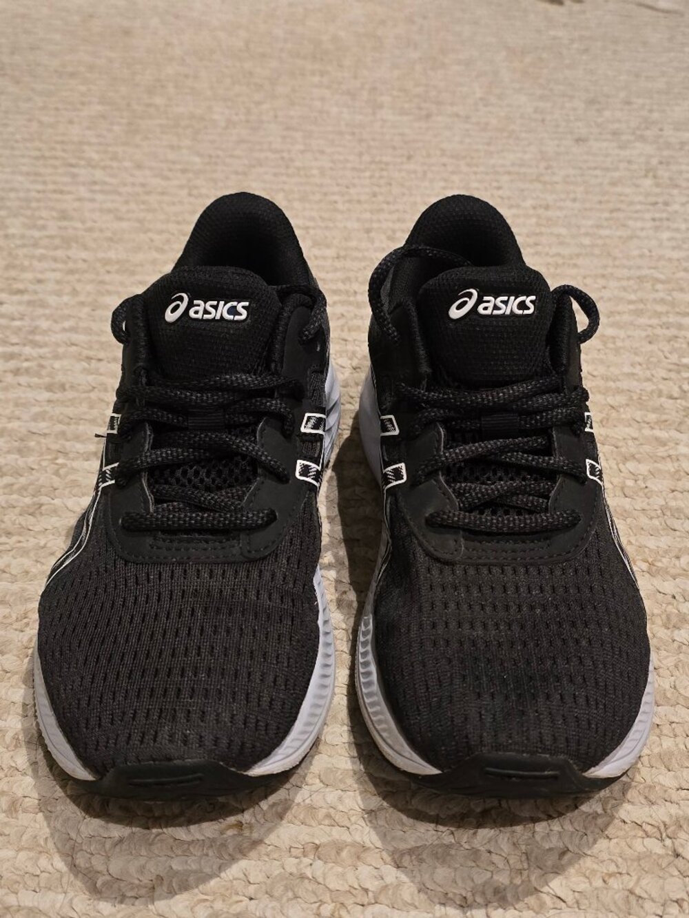 Asics Excite 9 Runner - Size 5.5 US